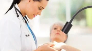 الصدفية تبدأ ببقع حمراء وقشور فضية.. علامات أولية لا ينبغي تجاهلها 1